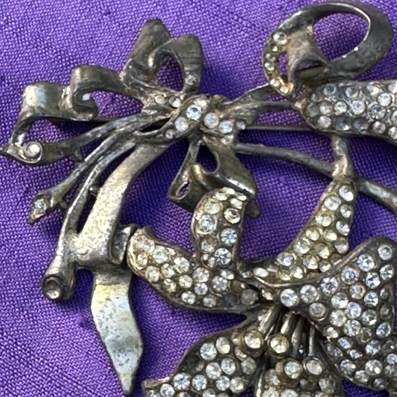 Vintage 1930s  - 1940s Art Deco or Nouveau Large Pave Rhinestone Lily Brooch Pin - Picture 6 of 14